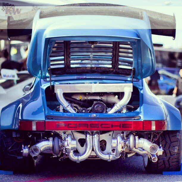 http://img80.xooimage.com/files/5/4/0/s0-porsche-930-bi...x-262563-3510eaa.jpg